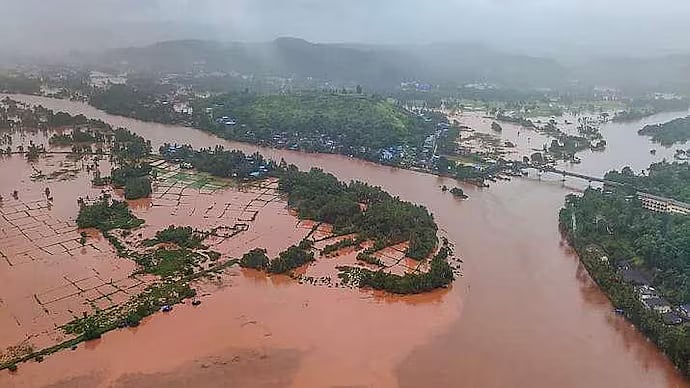 Marathwada Floods: Torrential Rains Disrupt Life, CM Fadnavis Reviews Relief Operations