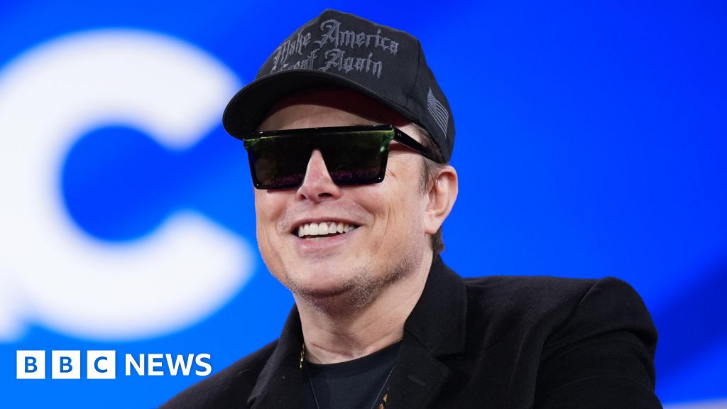 Musk becomes world’s first half-trillion-dollar man