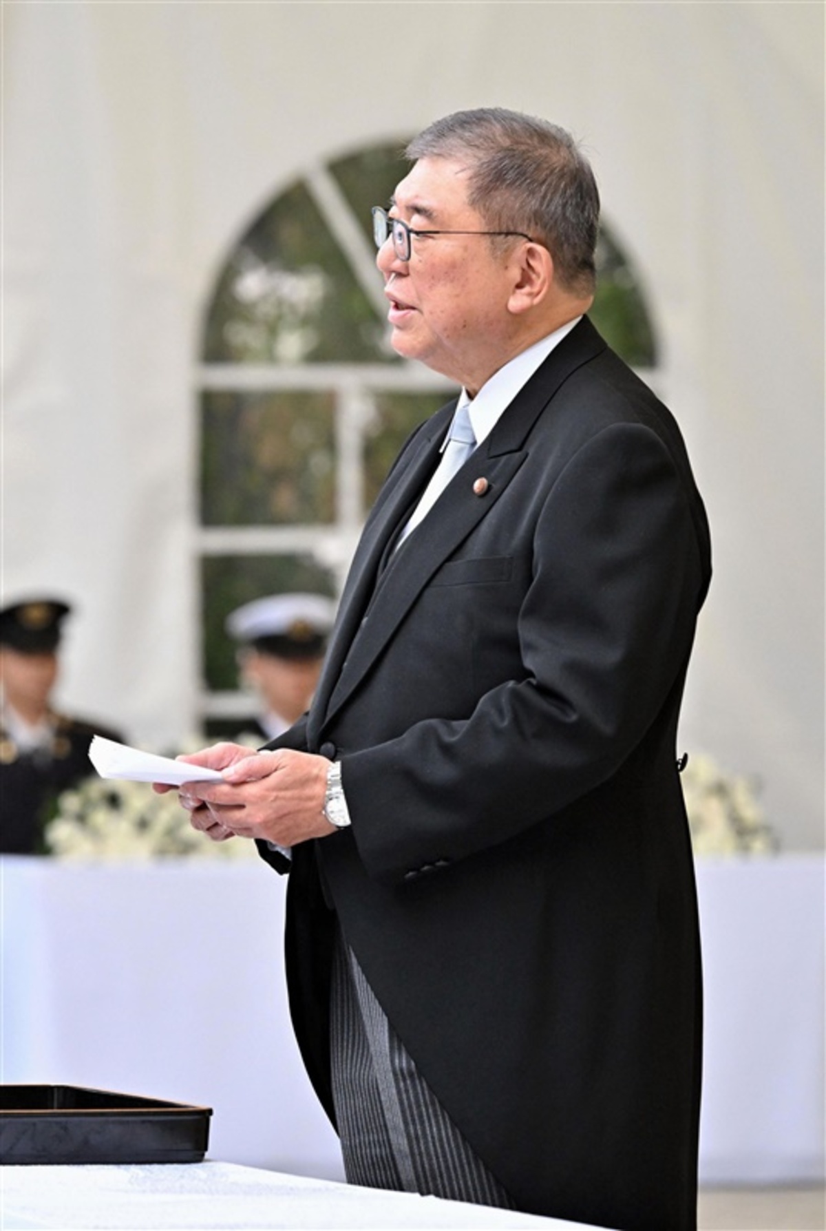 石破首相が殉職自衛官を追悼　処遇改善の必要性訴え