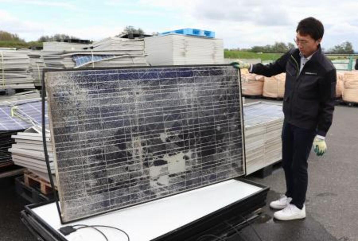 【太陽光パネル】大量廃棄、環境悪化恐れ　リサイクル義務化、頓挫