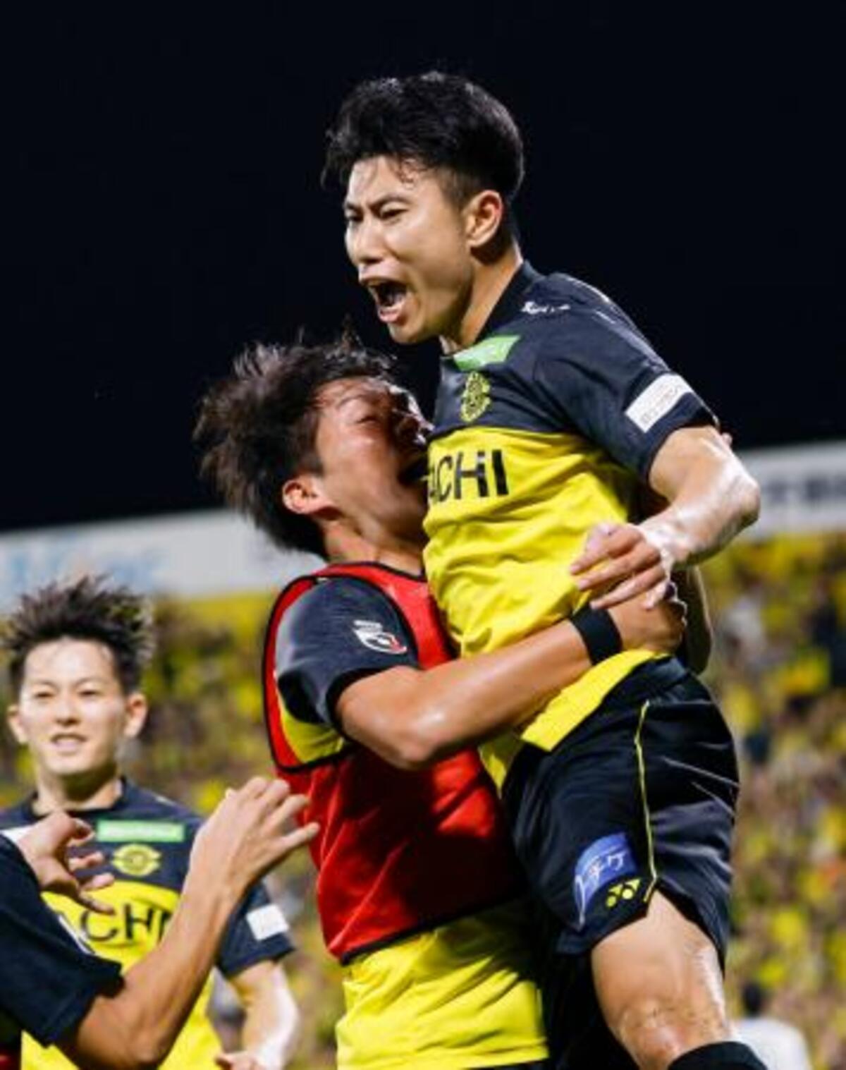 柏、広島が決勝進出　Jリーグ・ルヴァン杯