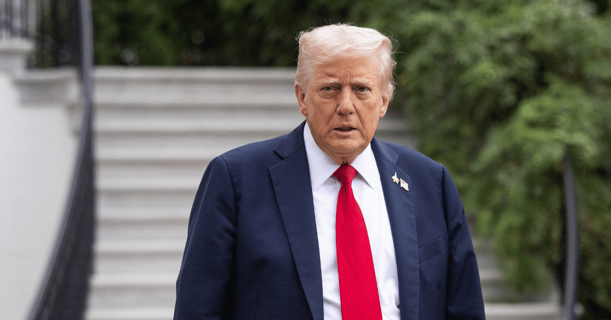 Trump Admits He Struggles Descending Stairs During Bizarre Rant… As Rumors Prez, 79, is Suffering From Dementia Ramp Up